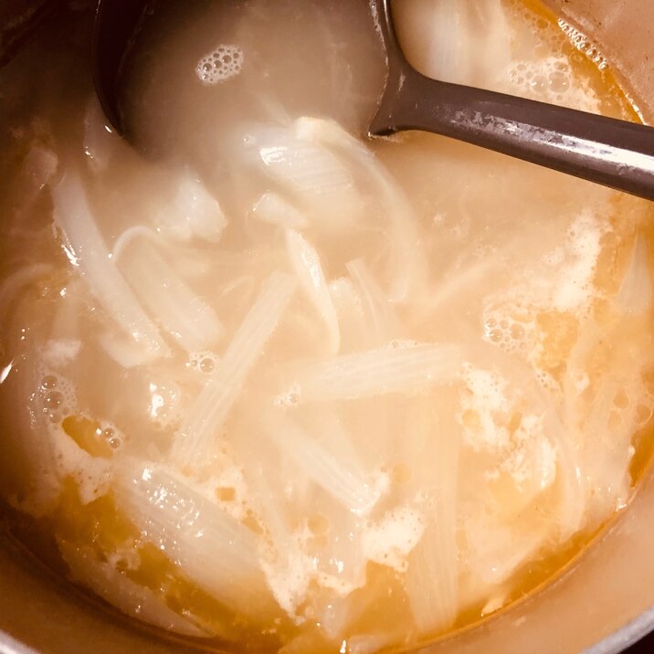 玉ねぎの中華風スープ